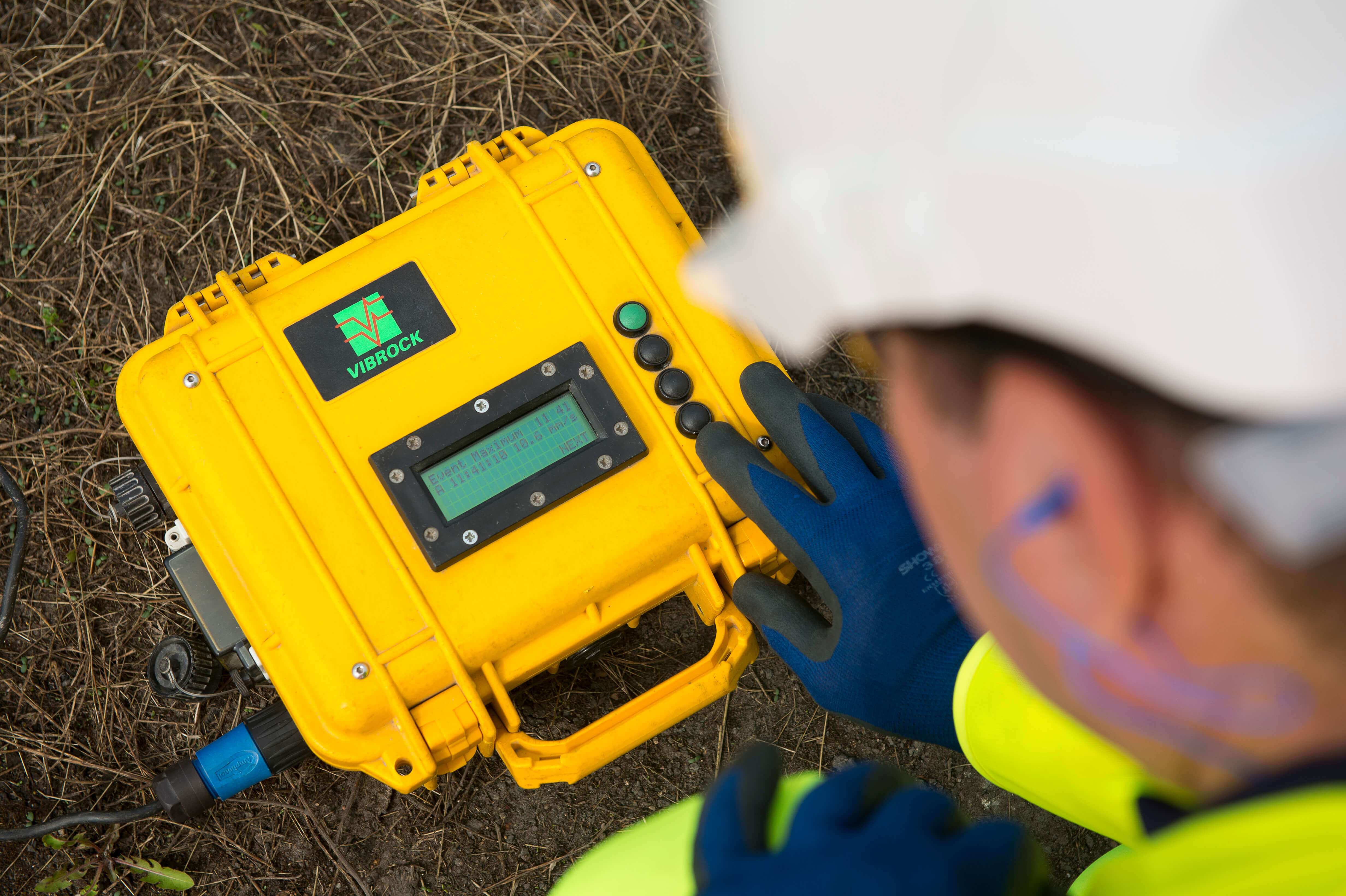 Vibration monitoring testing equipment