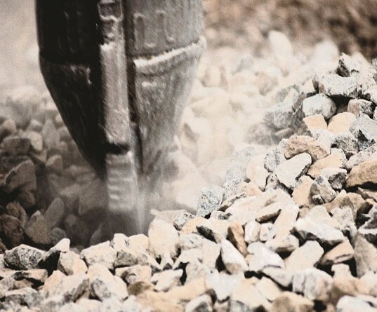 Vibro poker for use in stone